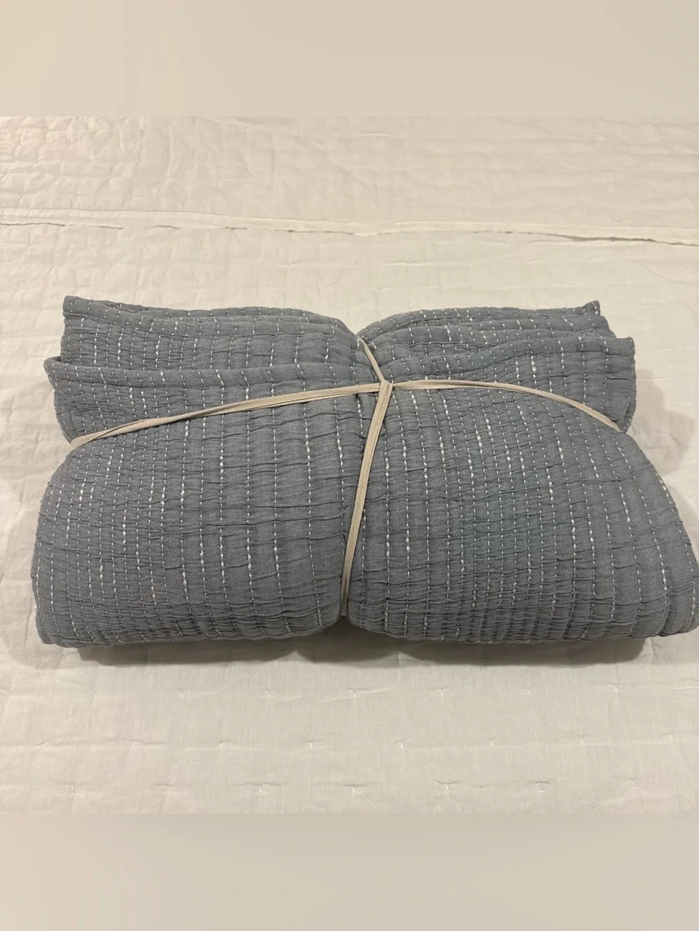New Quince Organic Cotton Channel Stitch Coverlet Set King/Calking $174 Blue